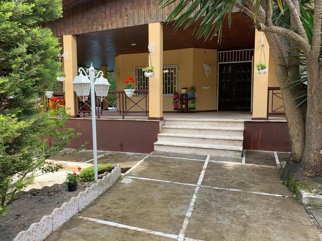 اجاره ویلا استخر روباز آبگرم نزدیک ساحل در نوشهر