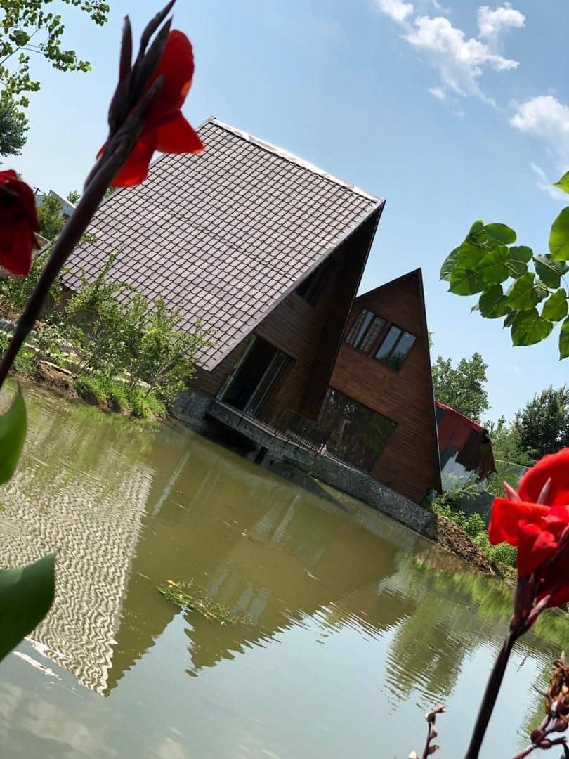 اجاره کلبه در روستای آقاسید شریف رشت - کلبه سوئیسی