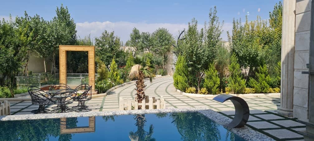 اجاره ویلا استخر روباز آبگرم در سهیلیه کردان