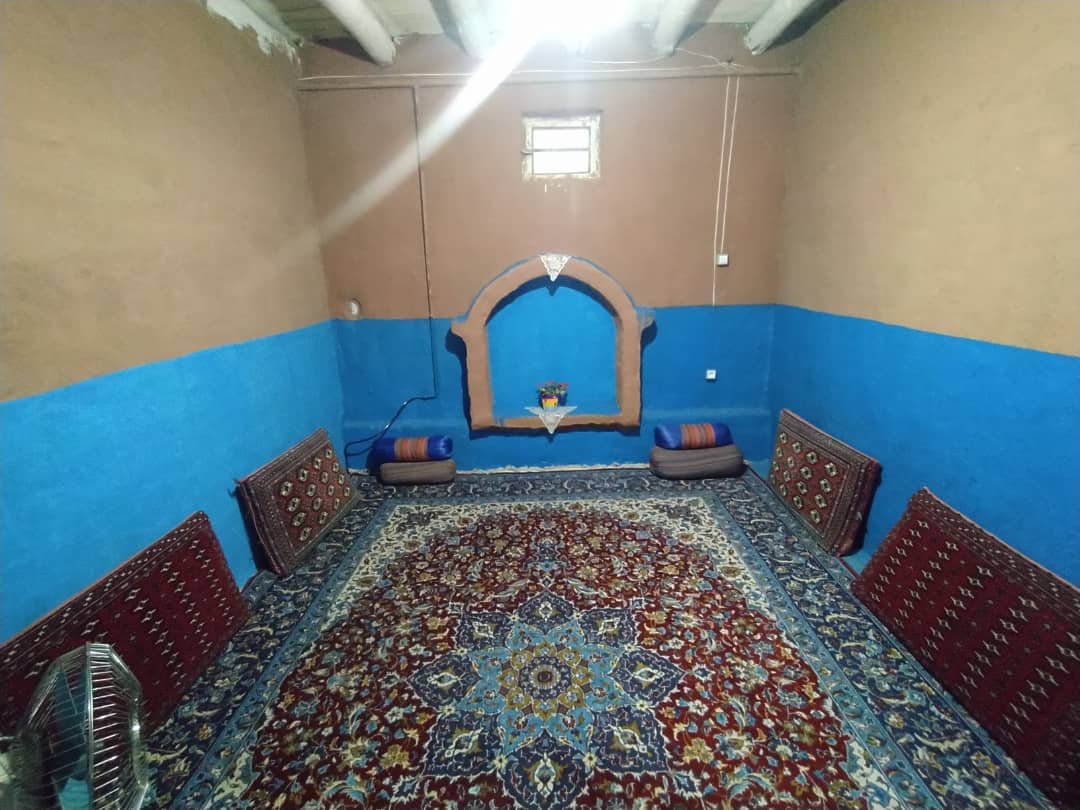 اجاره اتاق سنتی در روستای حاجی آباد چناران - 12متر