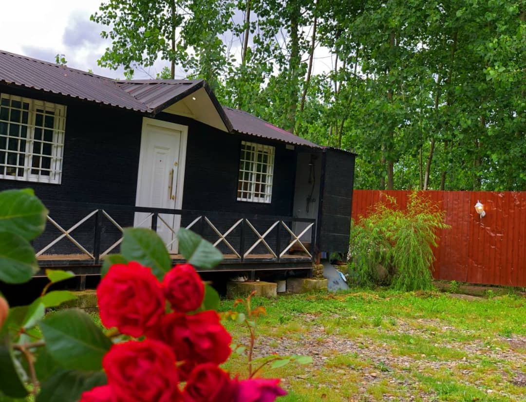 اجاره کانکس جنگلی در روستای صدا پشته - لاهیجان