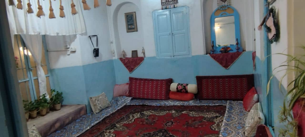 اجاره اتاق دو تخته سنتی در فروتقه کاشمر - 24متر