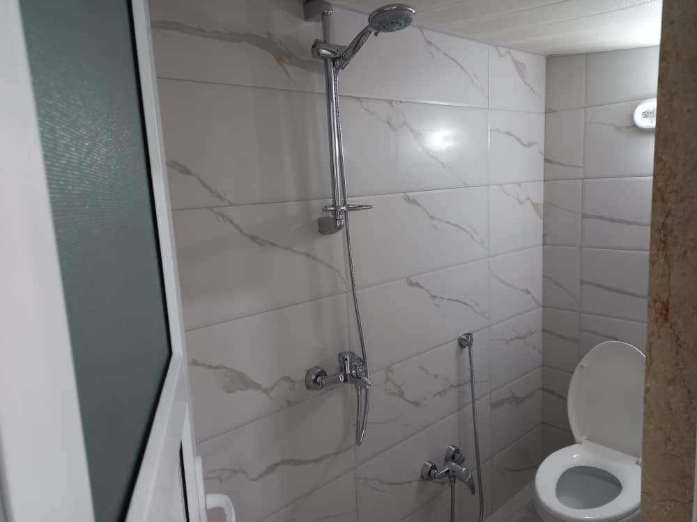 اجاره ویلا استخرسرپوشیده آبگرم نزدیک ساحل در بندر انزلی