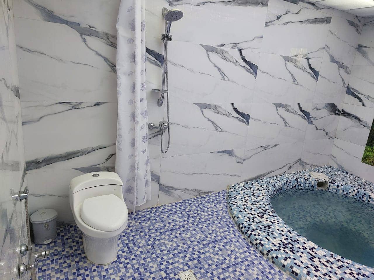 اجاره ویلا جنگلی جکوزی دار  در روستا لیماکده رامسر