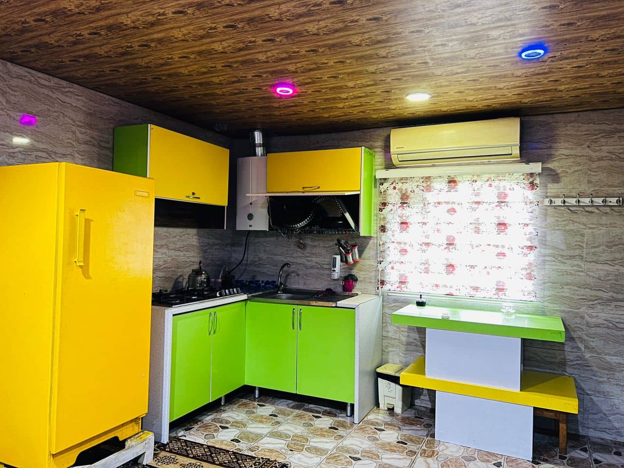 اجاره ویلا باغ در روستا لات لیل اطاقور