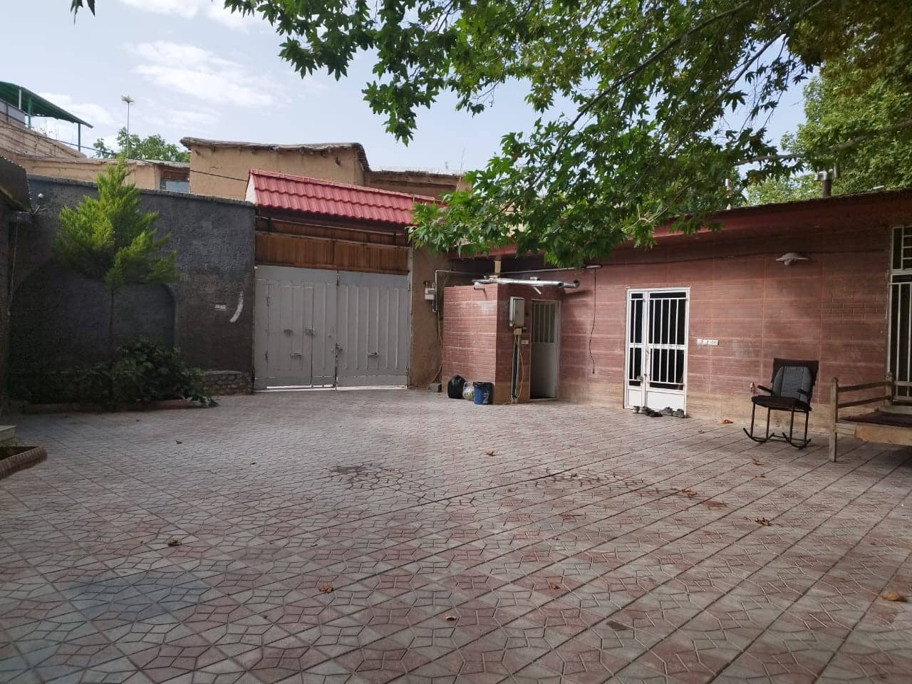 اجاره ویلا استخرسرپوشیده آبگرم در روستای سعیدآباد