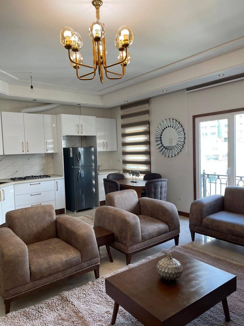 آپارتمان مبله دوخوابه در خیابان ولی عصر تهران - جردن2 طبقه ی دوم