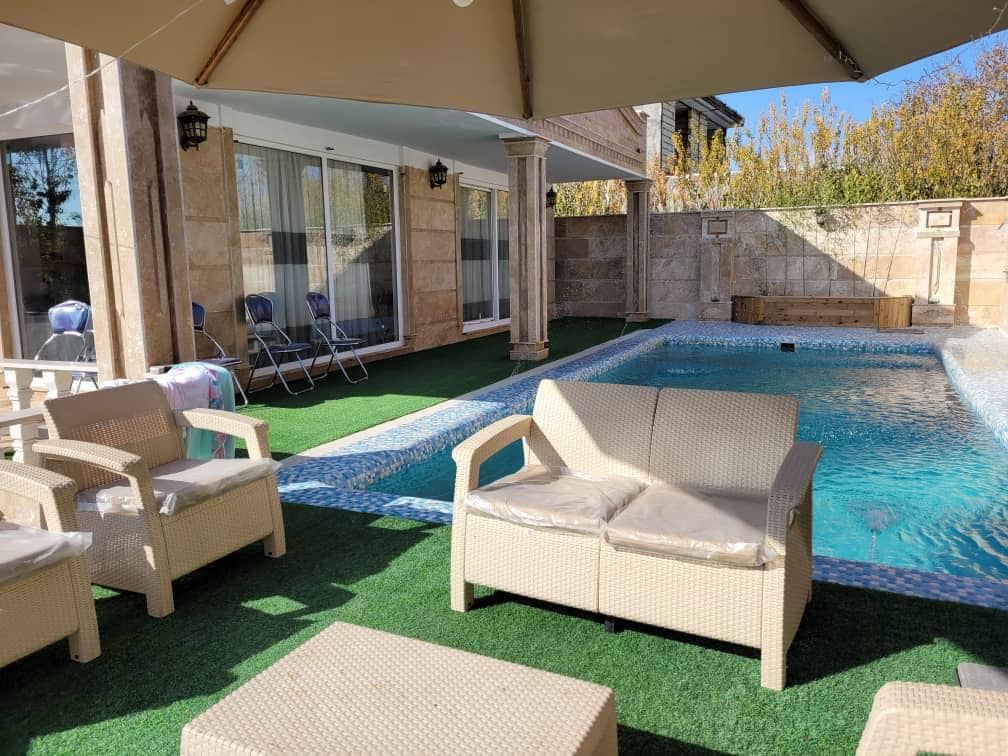 اجاره استخر روباز آبگرم در چهارباغ - کردان