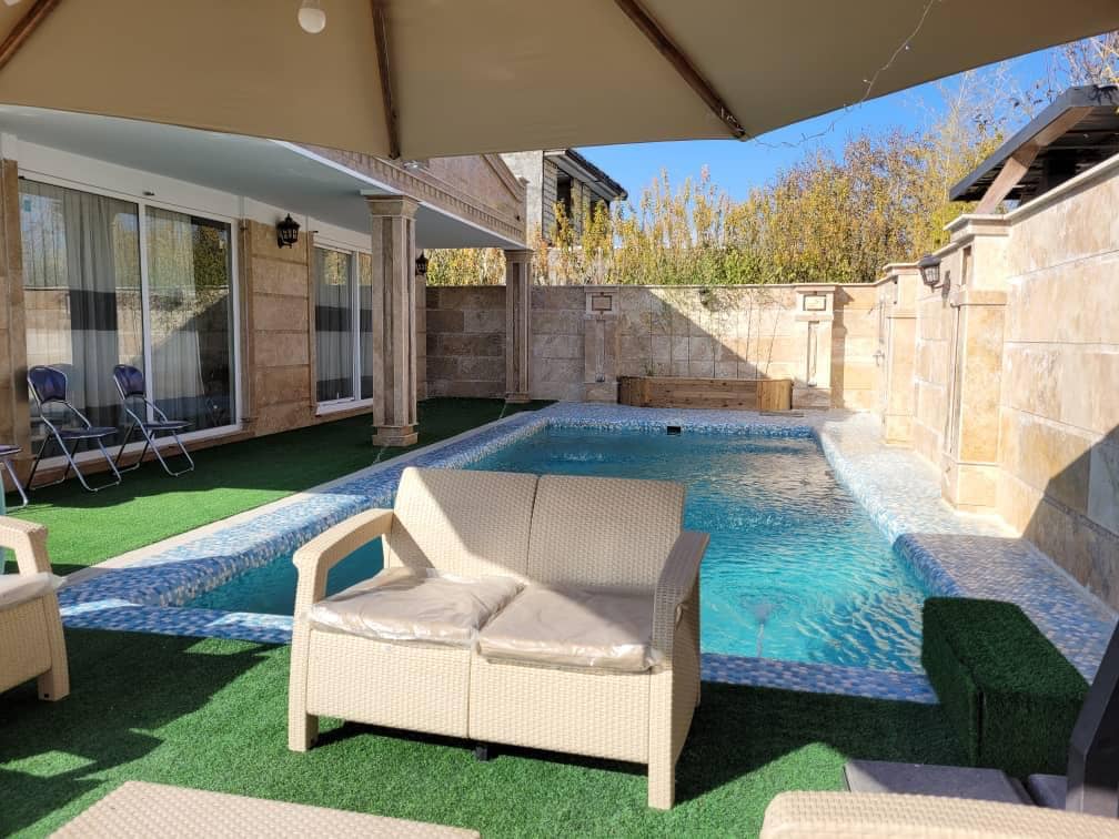 اجاره استخر روباز آبگرم در چهارباغ - کردان