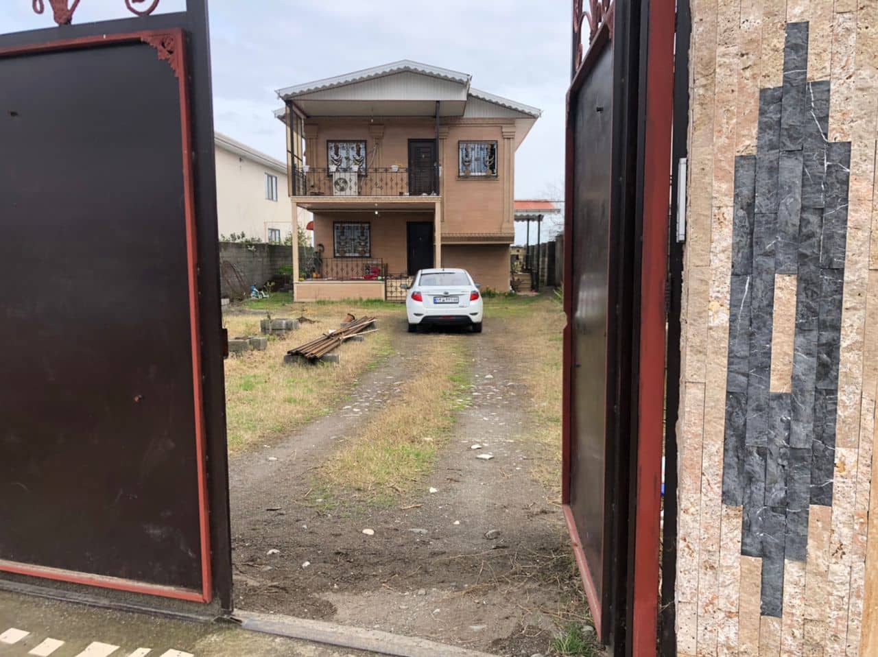 اجاره ویلا نزدیک ساحل در روستا راهنما محله تالش