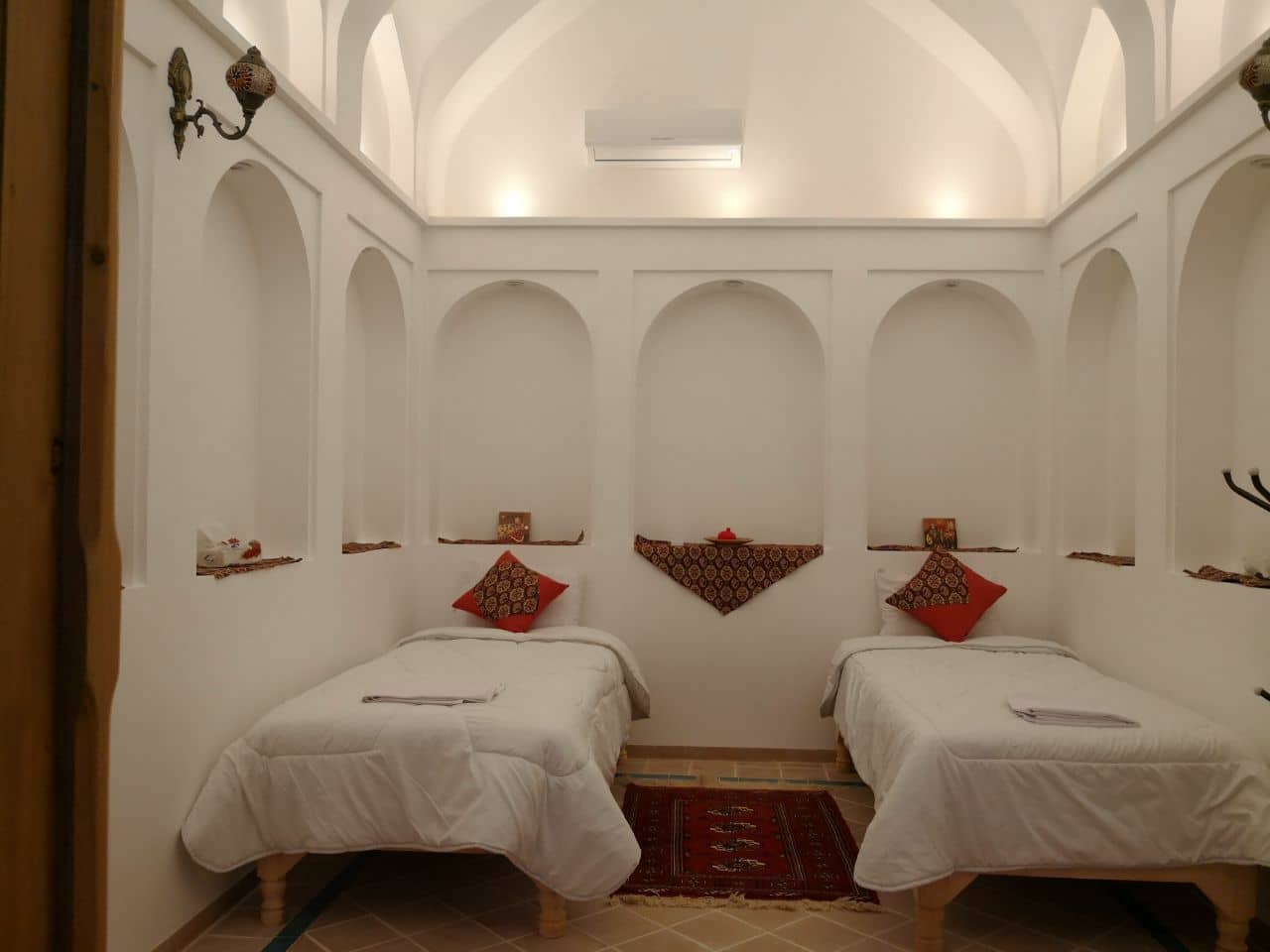 بوم گردی سنتی در اردستان - 2 تخته