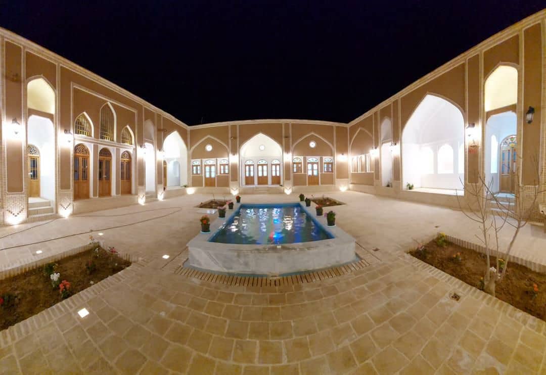 بوم گردی سنتی در اردستان - 2 تخته