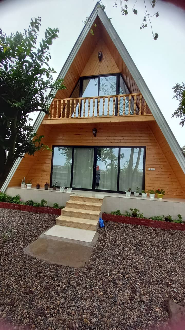 اجاره کلبه چوبی در کریم سرا اسالم - کلبه سوئیسی