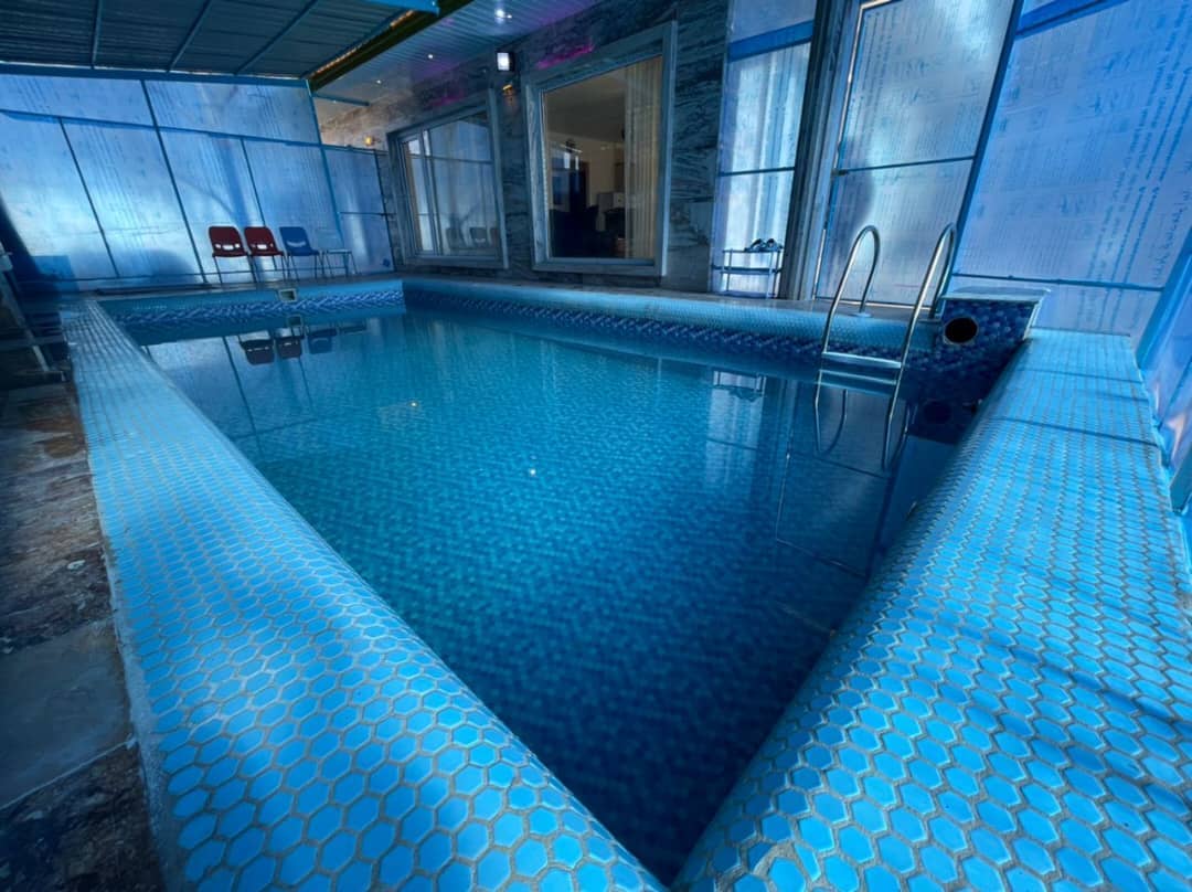 اجاره ویلا با استخرسرپوشیده آبگرم در چهارباغ