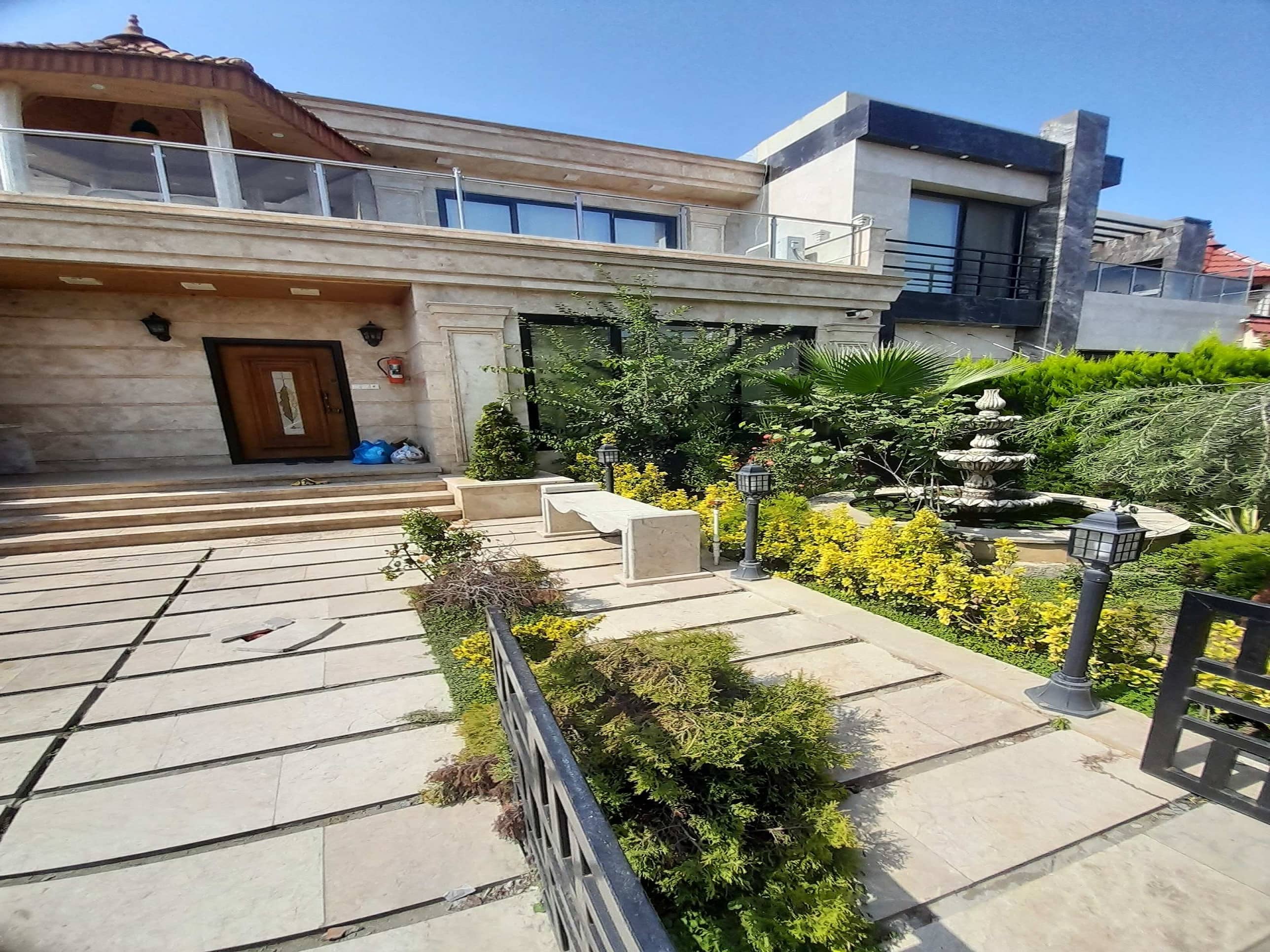 ویلا استخردار چهارخواب شهرکی