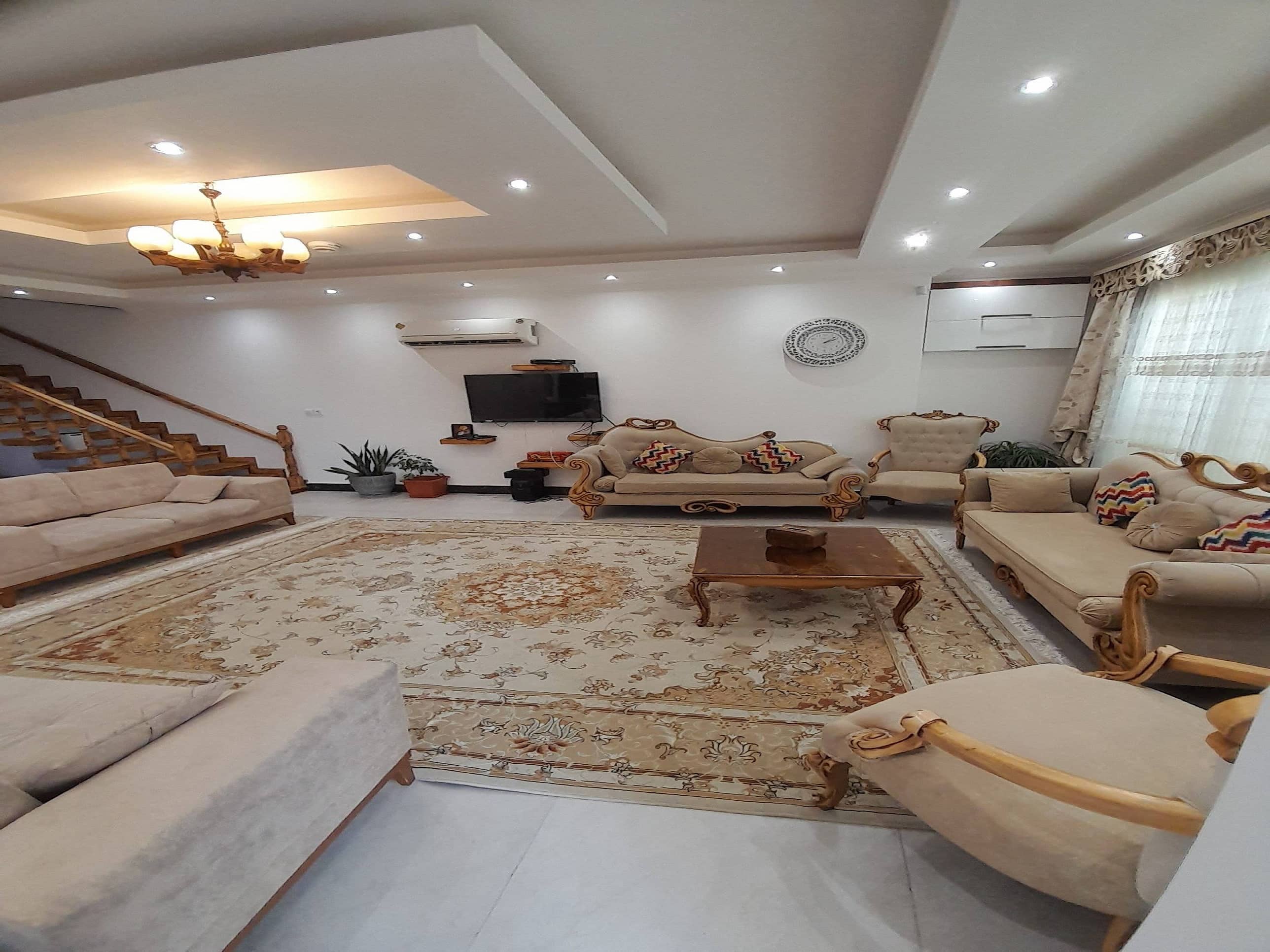 ویلا استخردار چهارخواب شهرکی