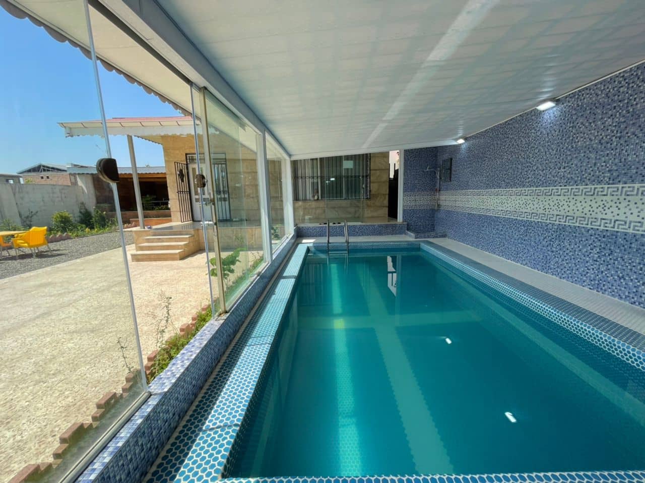 اجاره ویلا با استخرسرپوشیده آبگرم در بندر انزلی