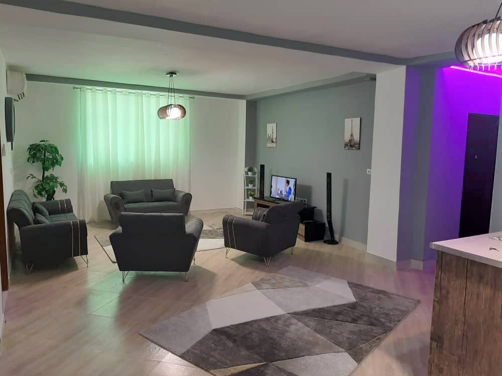 اجاره آپارتمان نزدیک ساحل در قشم - دو خوابه طبقه اول