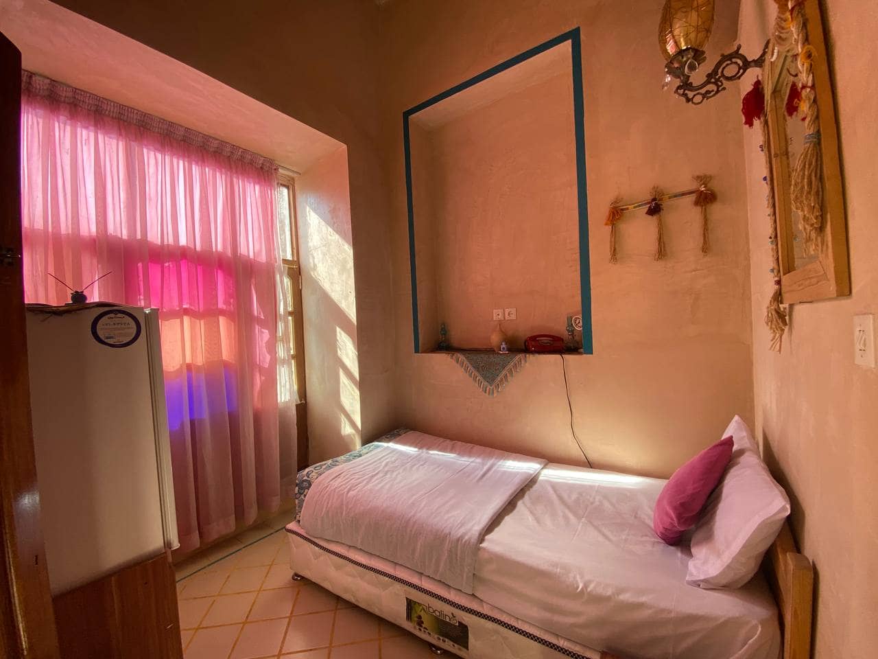 اجاره اتاق سنتی در بلوار کریم خان زند - نارنج