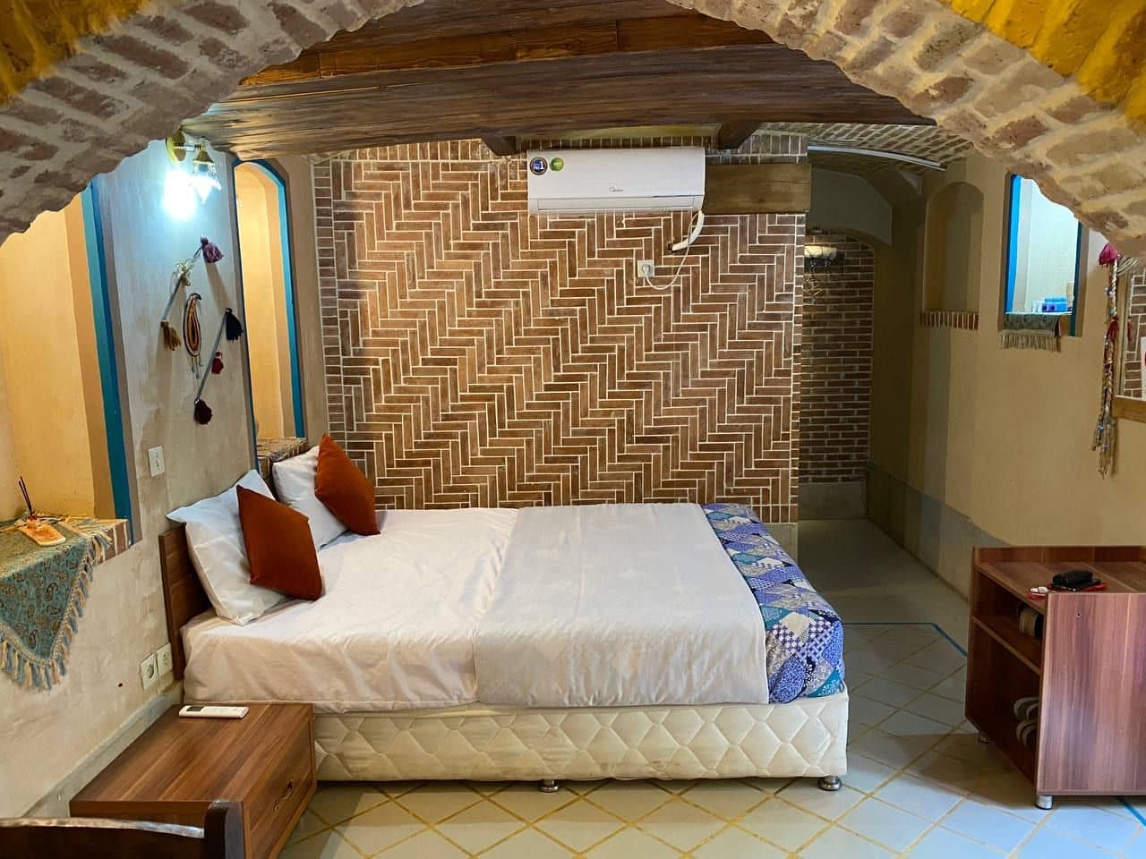 اتاق سنتی در بلوار کریم خان زند - شاه نشین