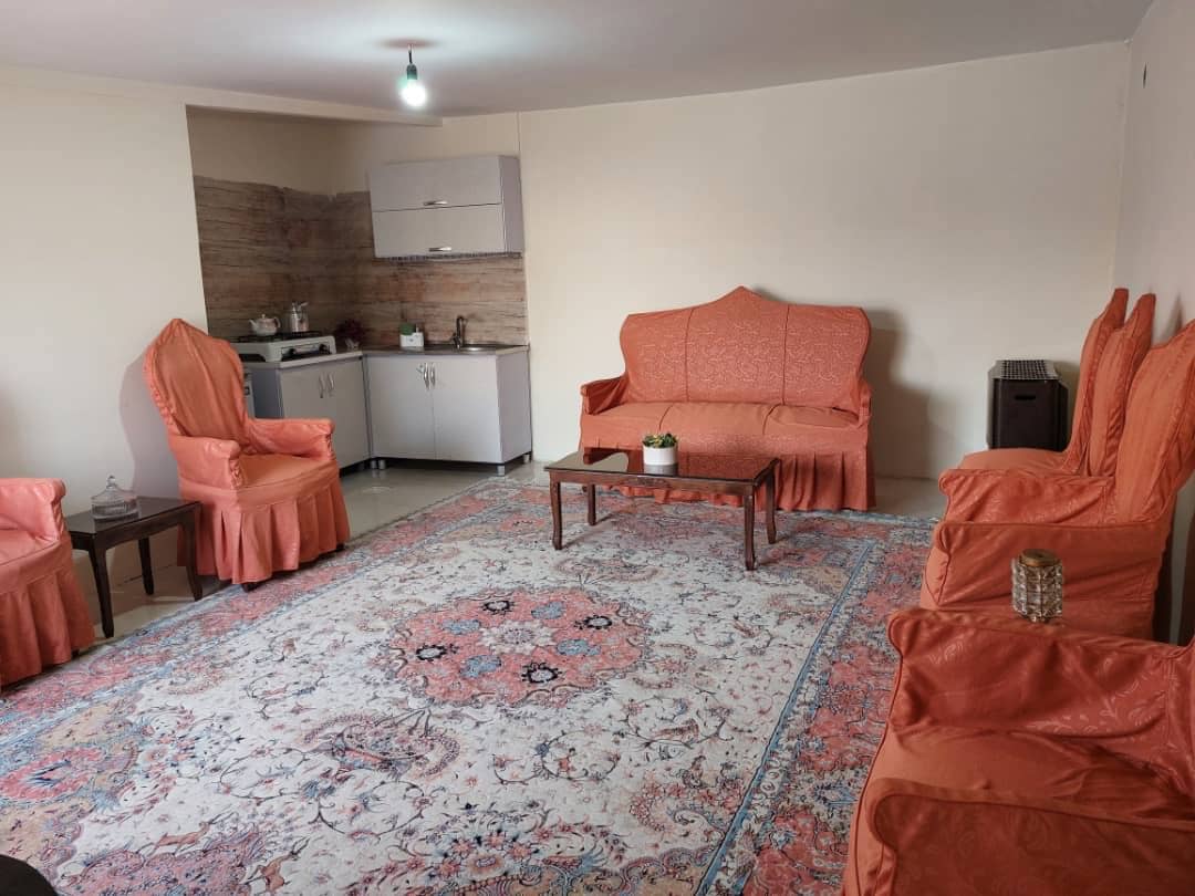 اجاره ویلا باغ در روستای اسفند آباد ملارد - 45 متری