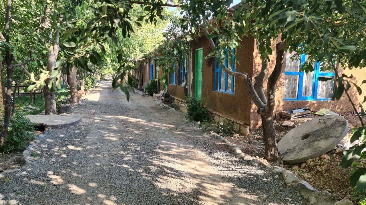 اجاره اتاق بومگردی در جاده الک کامیاران - اتاق 22 متری