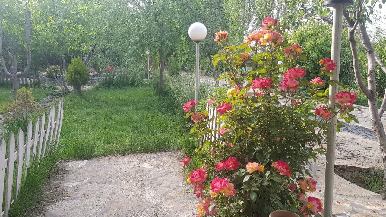 اجاره اتاق بومگردی در جاده الک کامیاران - اتاق 12 متری