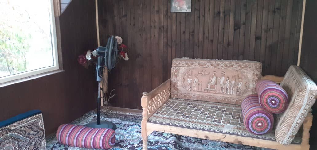 اجاره اتاق بوم گردی در روستای کندر کرج - شیشه ای