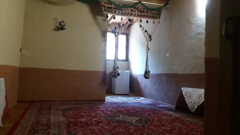 اجاره اتاق سنتی در روستای فینسک شهمیرزاد - تابستان