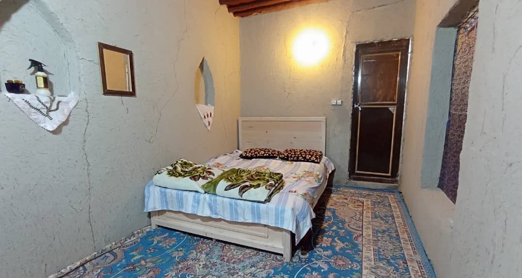 اجاره اتاق دو تخته سنتی در روستای دهخدا قشم - 12متر