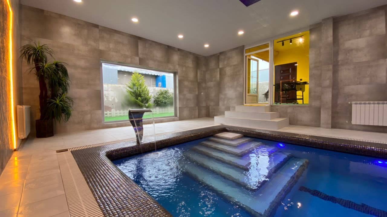 اجاره ویلا با استخر سر پوشیده آبگرم در منطقه آزاد انزلی