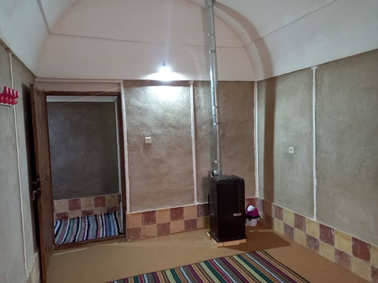 اجاره اتاق سنتی در آبگرم خورو بیابانک - اتاق 4