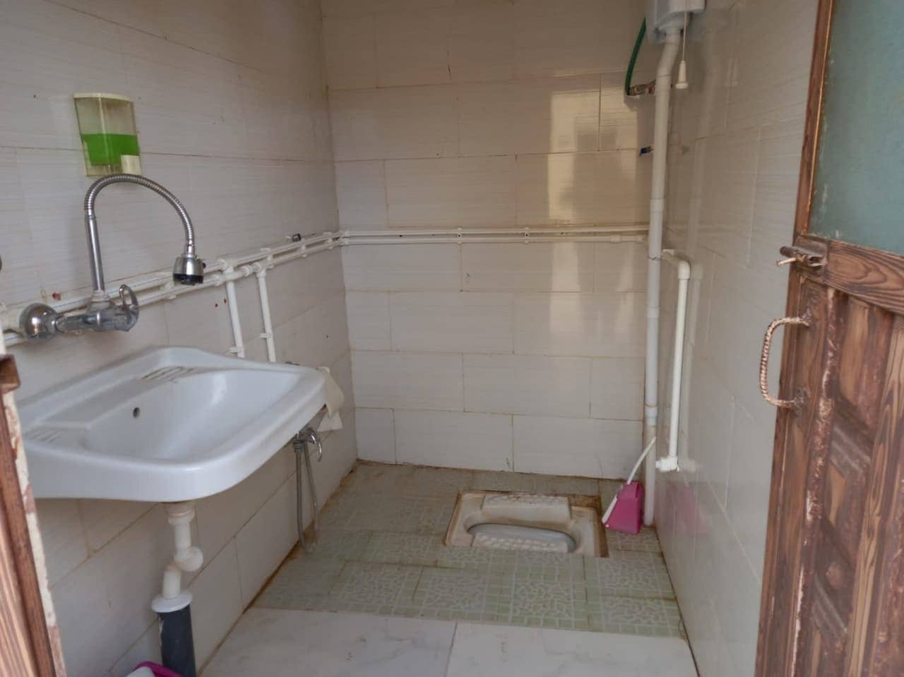 اجاره اتاق سنتی در آبگرم خورو بیابانک - اتاق 5