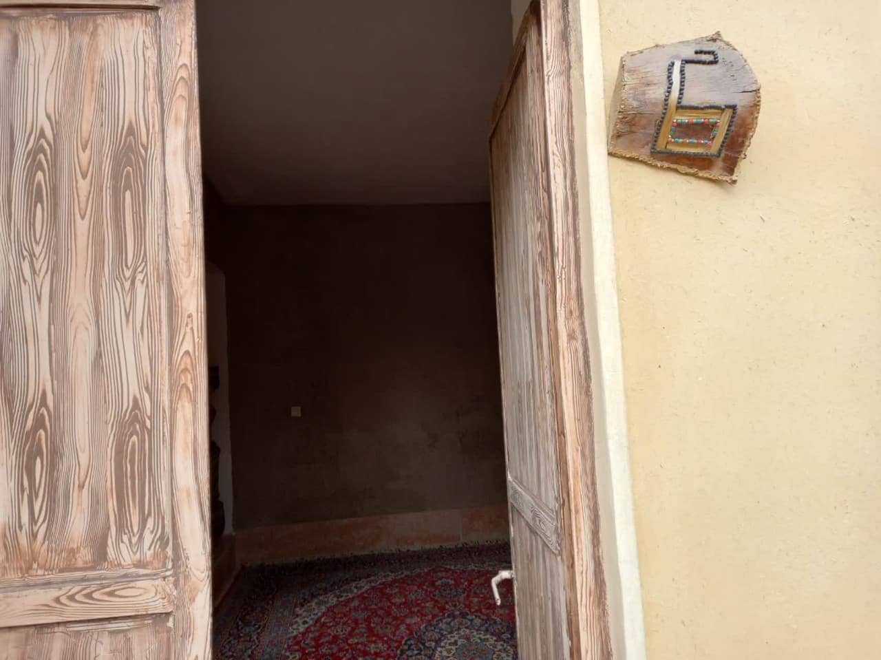 اجاره اتاق سنتی در آبگرم خورو بیابانک - اتاق 6