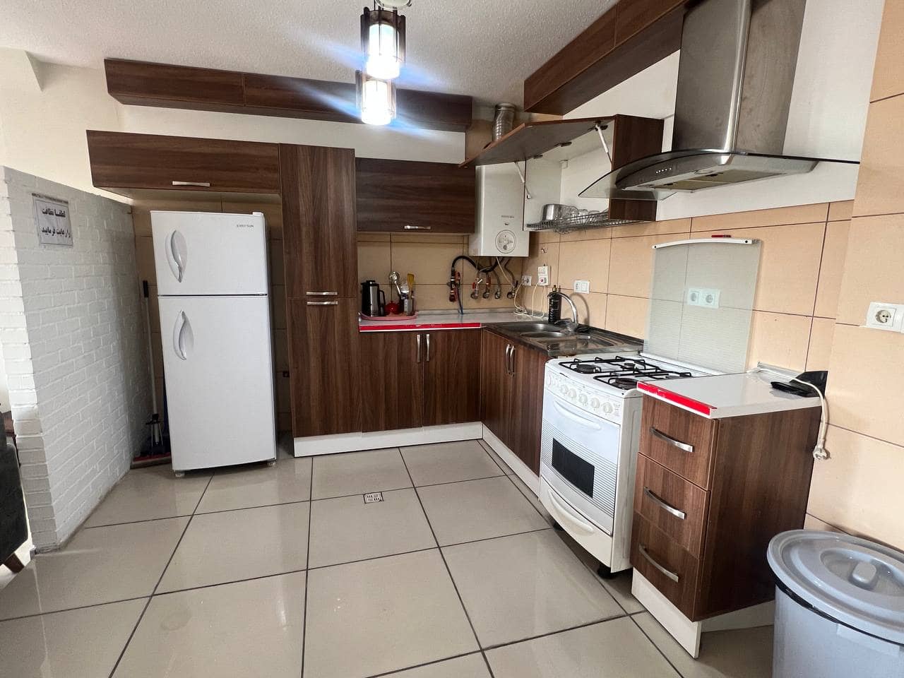 اجاره آپارتمان دو خواب مبله در چمران - واحد 5جنوبی