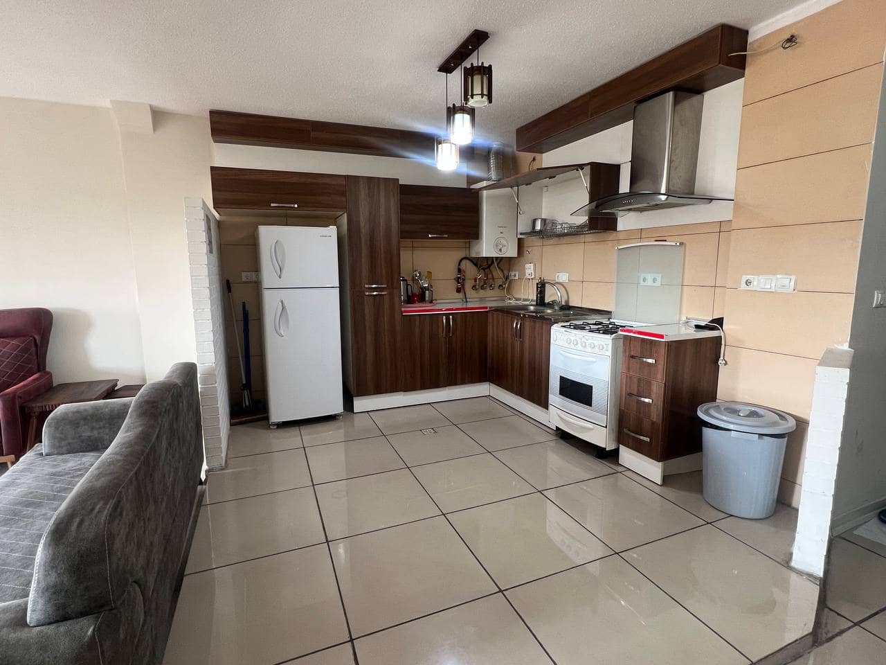 اجاره آپارتمان دو خواب مبله در چمران - واحد 5جنوبی