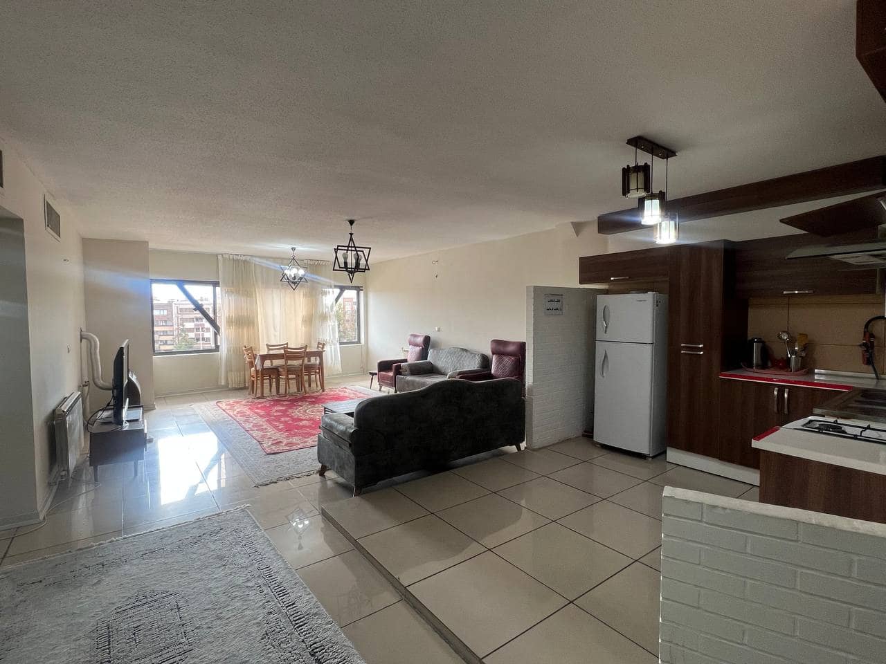 اجاره آپارتمان دو خواب مبله در چمران - واحد 5 جنوبی