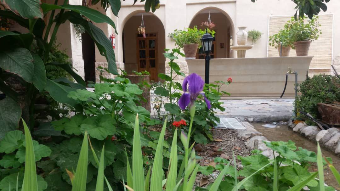 اجاره بومگردی سنتی در روستای غربی - خفر