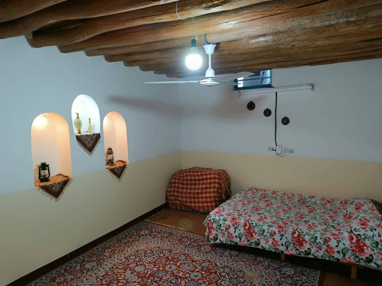 اجاره اتاق بومگردی در روستا زرد خشوئیه باغبهادران - اتاق سه