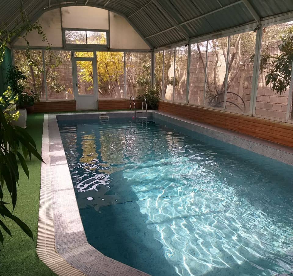 اجاره ویلا با استخر سرپوشیده آبگرم در صدرا