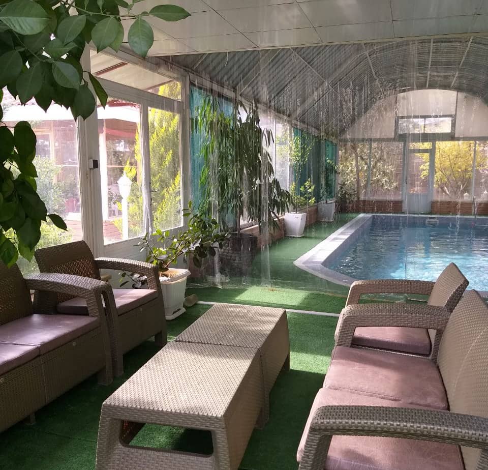 اجاره ویلا با استخر سرپوشیده آبگرم در صدرا