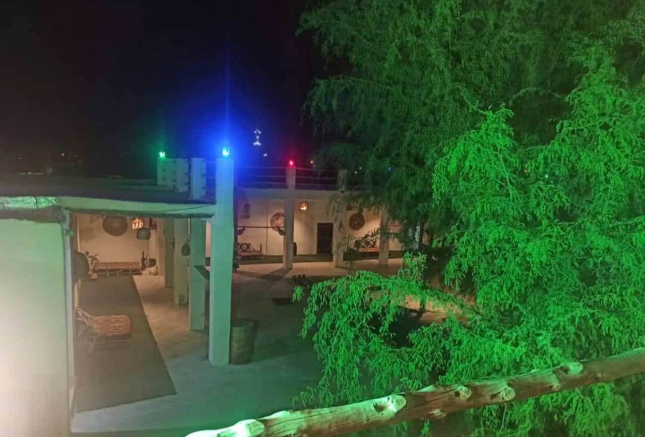 اجاره بومگردی سنتی16 متری نزدیک ساحل در سوزا