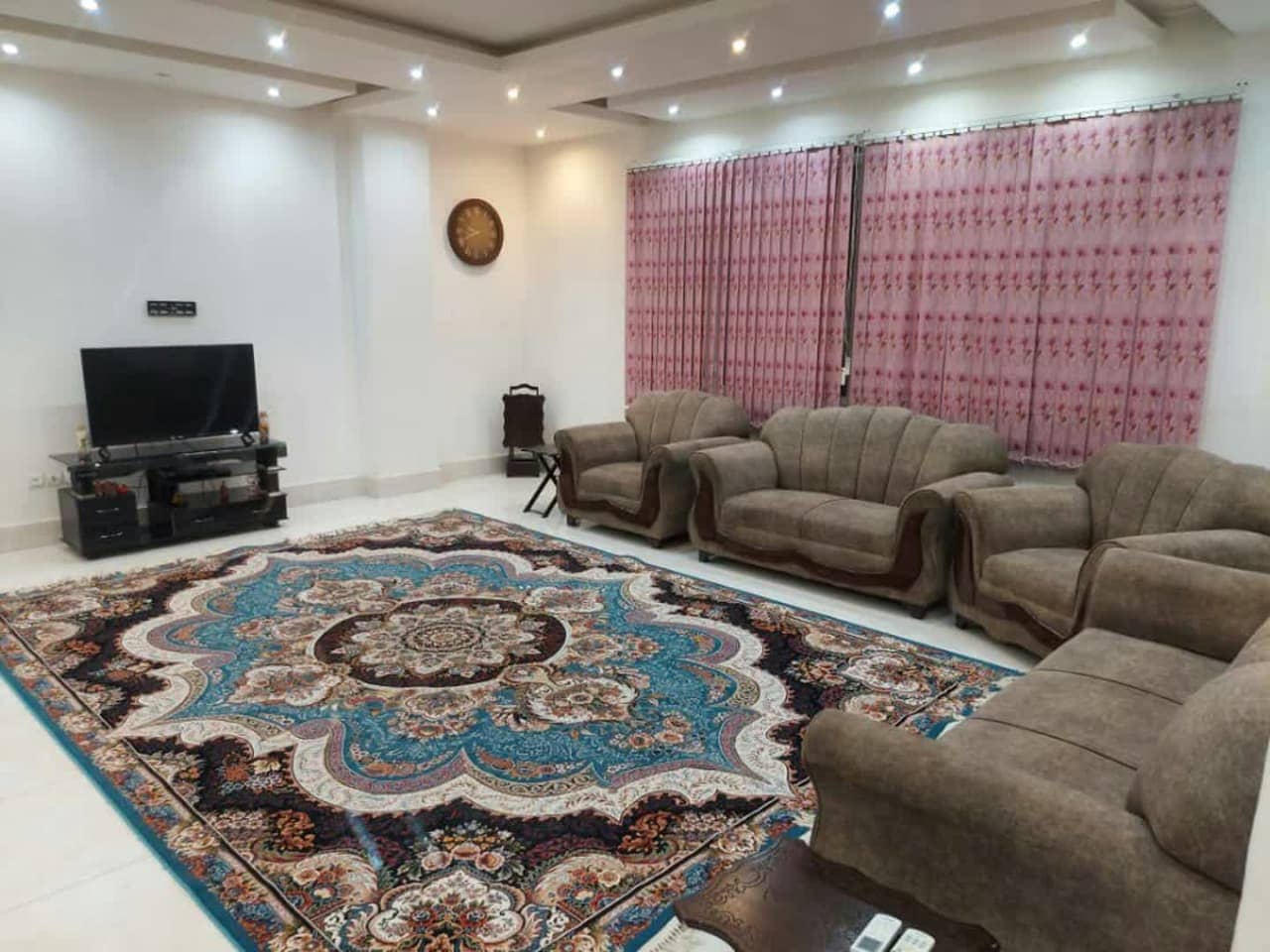 اجاره آپارتمان دو خواب نزدیک ساحل در قشم