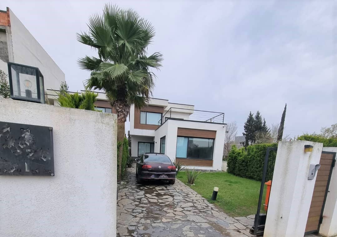 اجاره ویلا چهارخوابه استخر سرپوشیده آبگرم در سرخرود