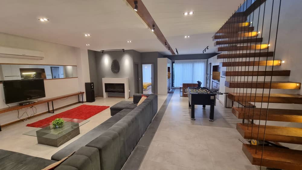 اجاره ویلا چهارخوابه استخر سرپوشیده آبگرم در سرخرود