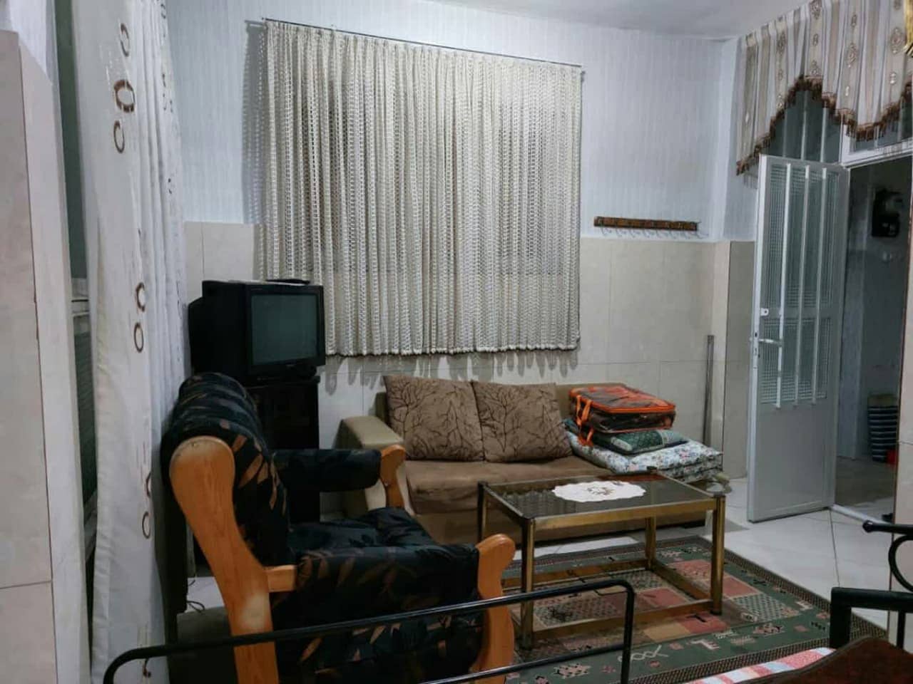 اجاره سوئیت در خیابان کارون همکف - مرکز شهر