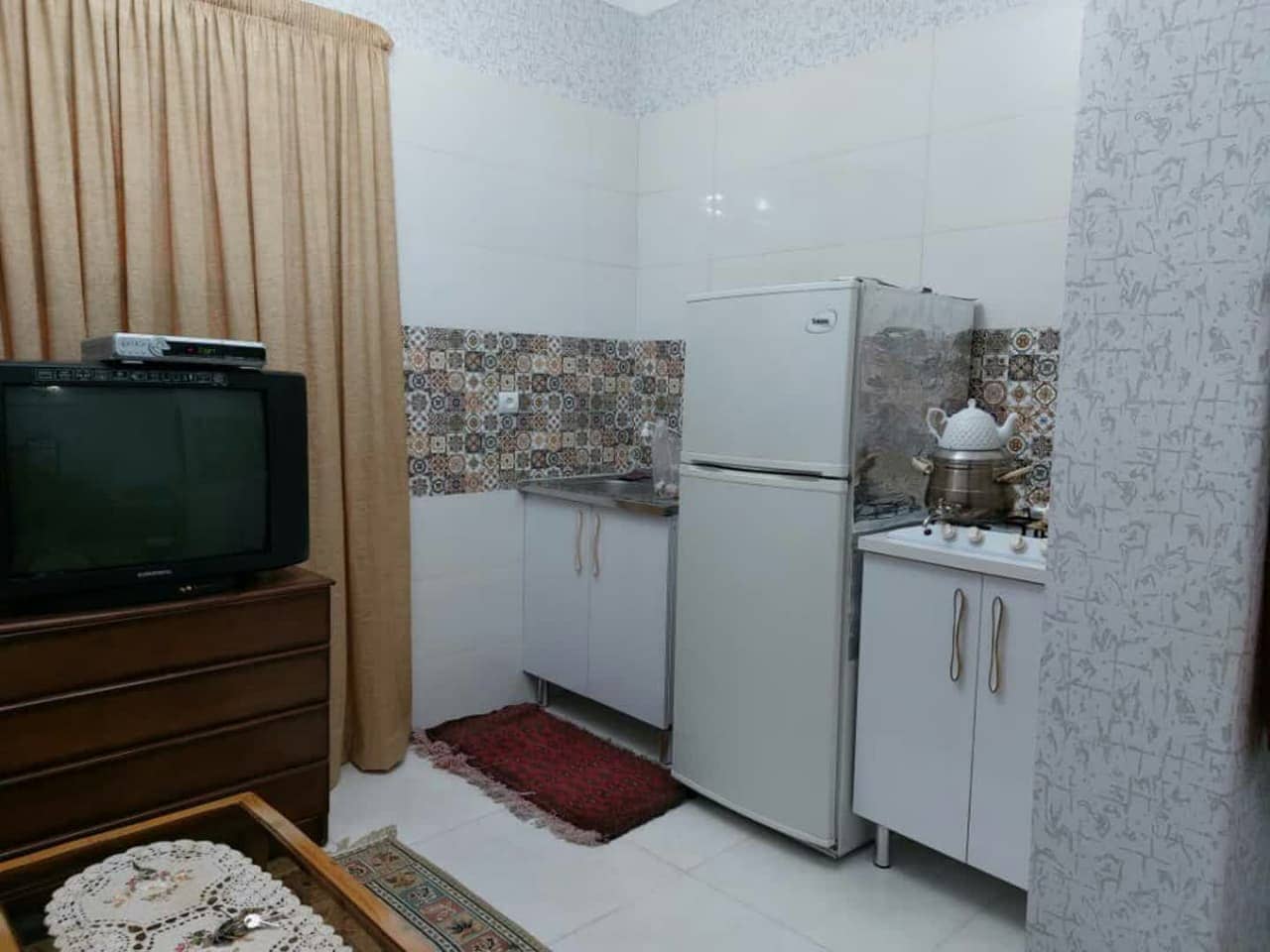 اجاره سوئیت در خیابان کارون طبقه اول - مرکز شهر