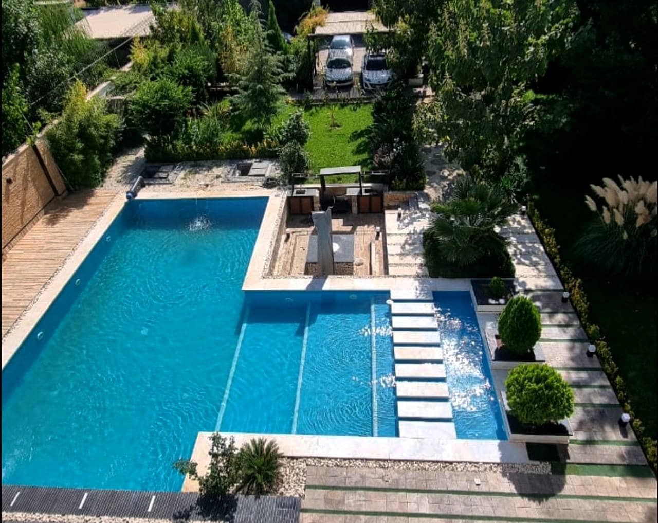 اجاره ویلا سه خوابه استخر روباز آبگرم در چهارباغ - کردان جنوبی