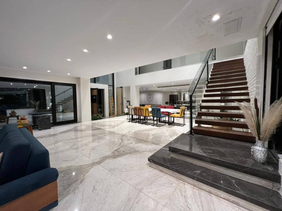 اجاره ویلا سه خوابه استخر روباز آبگرم در چهارباغ - کردان جنوبی