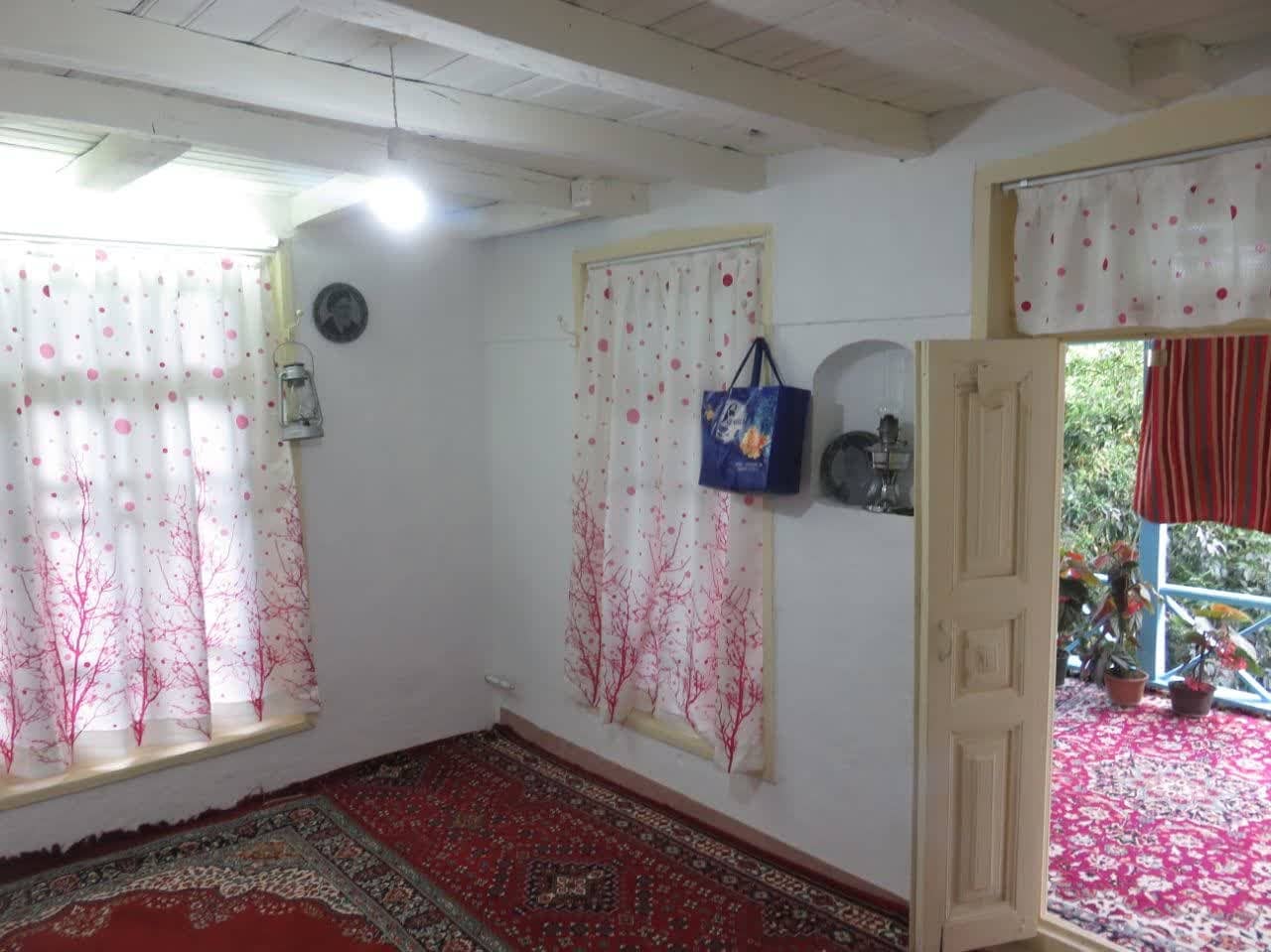 بومگردی سنتی نزدیک ساحل در شیرآباد تالش - زمرد